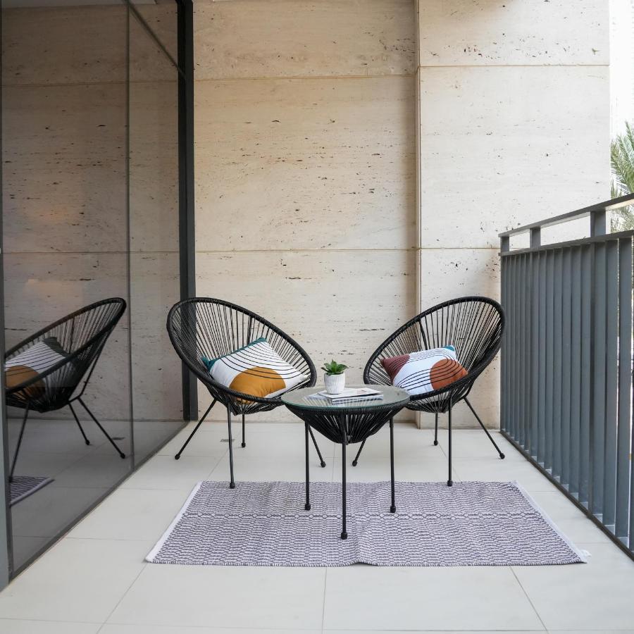 Higuests - Elegant Apt With Terrace Minutes From Burj Khalifa Dubai Exterior foto