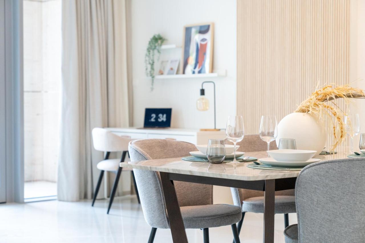 Higuests - Elegant Apt With Terrace Minutes From Burj Khalifa Dubai Exterior foto